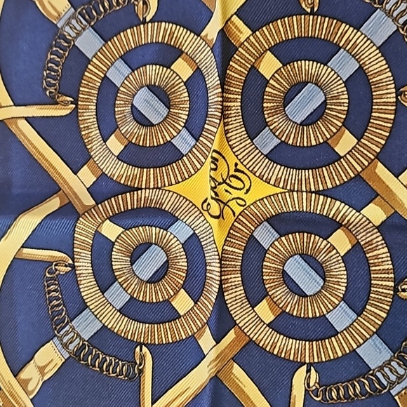 Hermès Daek Blue Yellow Gold "Eperon D'or " Silk 45 Carre Scarf Twilly - Picture 4 of 5